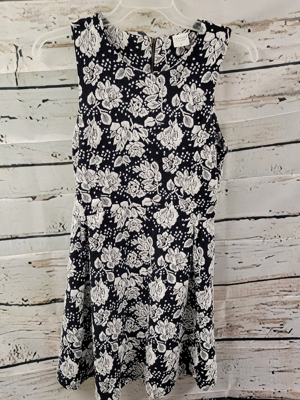 TRESICS Floral Dress Size M Navy White Romantic Girly Feminine Cottagecore